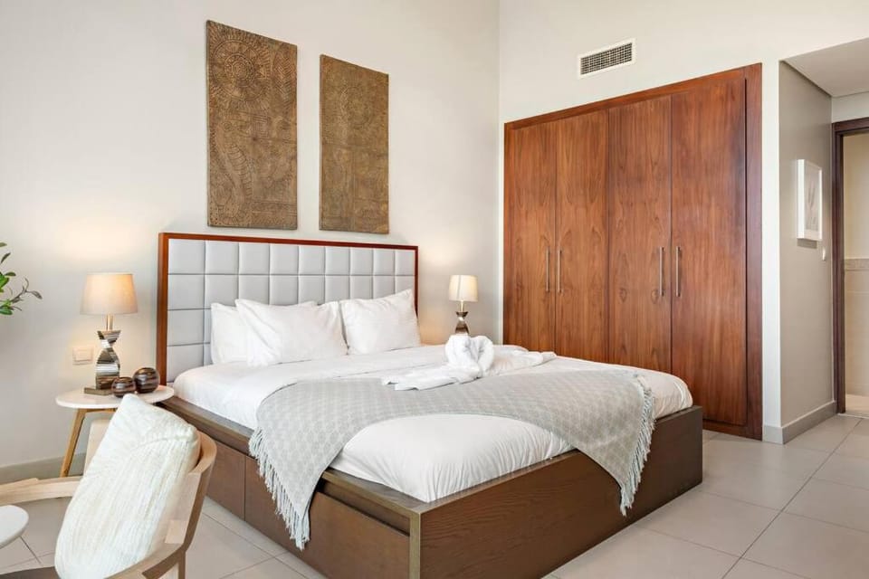 FIRST CLASS 1BR Burj Khalifa & Fountain Views Apartment in Dubai