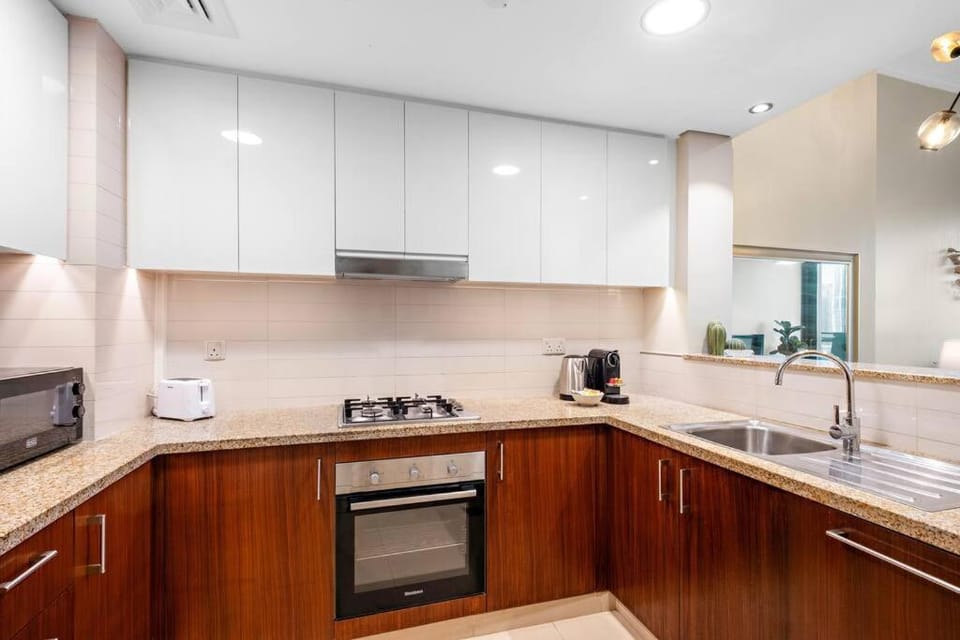 FIRST CLASS 1BR Burj Khalifa & Fountain Views Apartment in Dubai