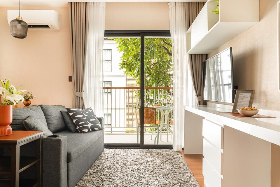 Communal lounge/ TV room, TV and multimedia, Balcony/Terrace, Living room