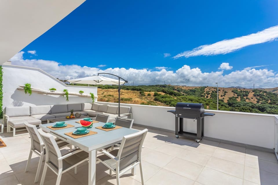 Terrace, sea view, pool, parking space & fibre Apartment in Tarifa