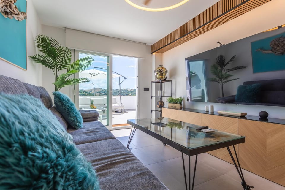Terrace, sea view, pool, parking space & fibre Apartment in Tarifa