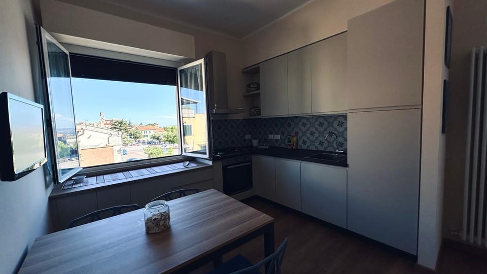 S340 - Sirolo, nuovo bilocale in centro con posto auto Apartment in Sirolo