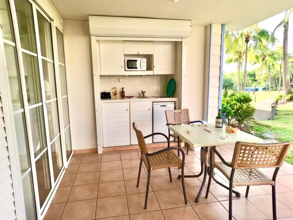 Patio, Balcony/Terrace, Kitchen or kitchenette, Dining area, dishwasher, stove, toaster