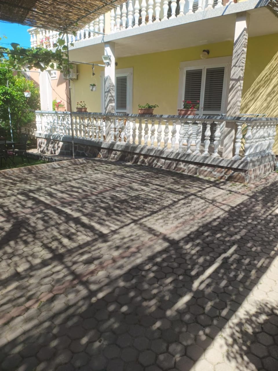Apartment Livaja -Easy City Access 2DB, Parking, Klima Apartment in Zadar