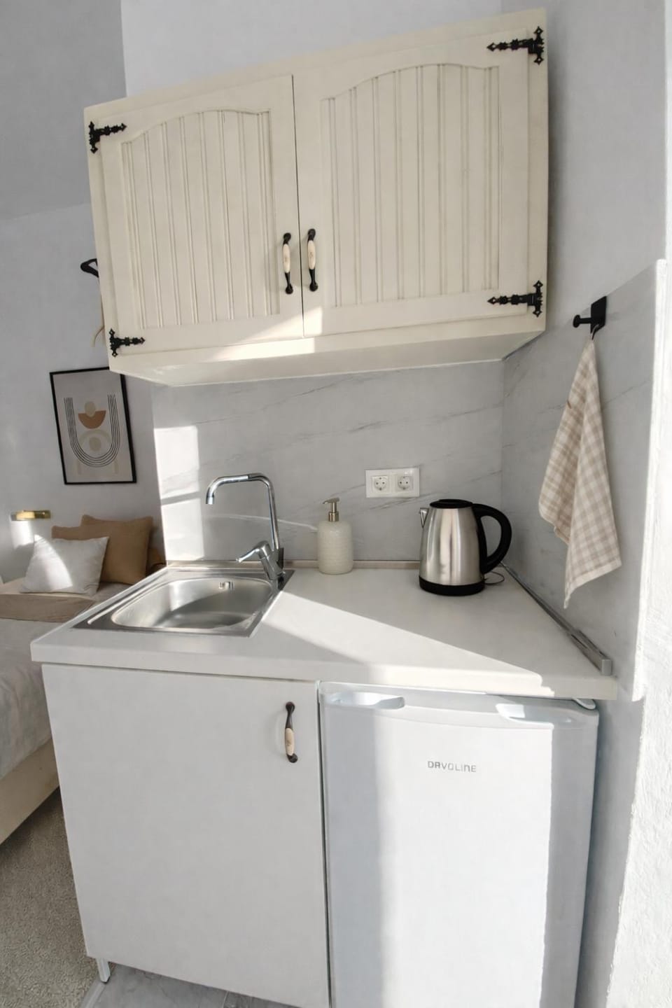 Ameli Studio ,Balcony with Mountain View, Kitchenette, 1km to Beach by likeyourhome Apartment in Corfu, Greece