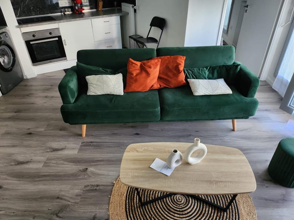 Ana Apartment in Île-de-France
