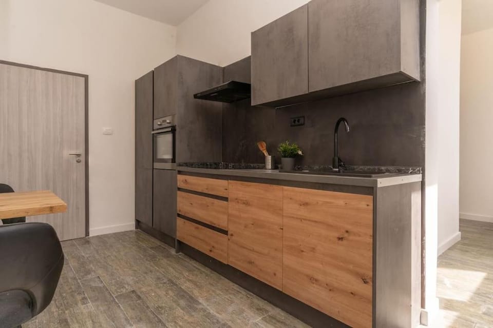Apartment Ena - Located in quiet area 500m of the sea Apartment in Pula