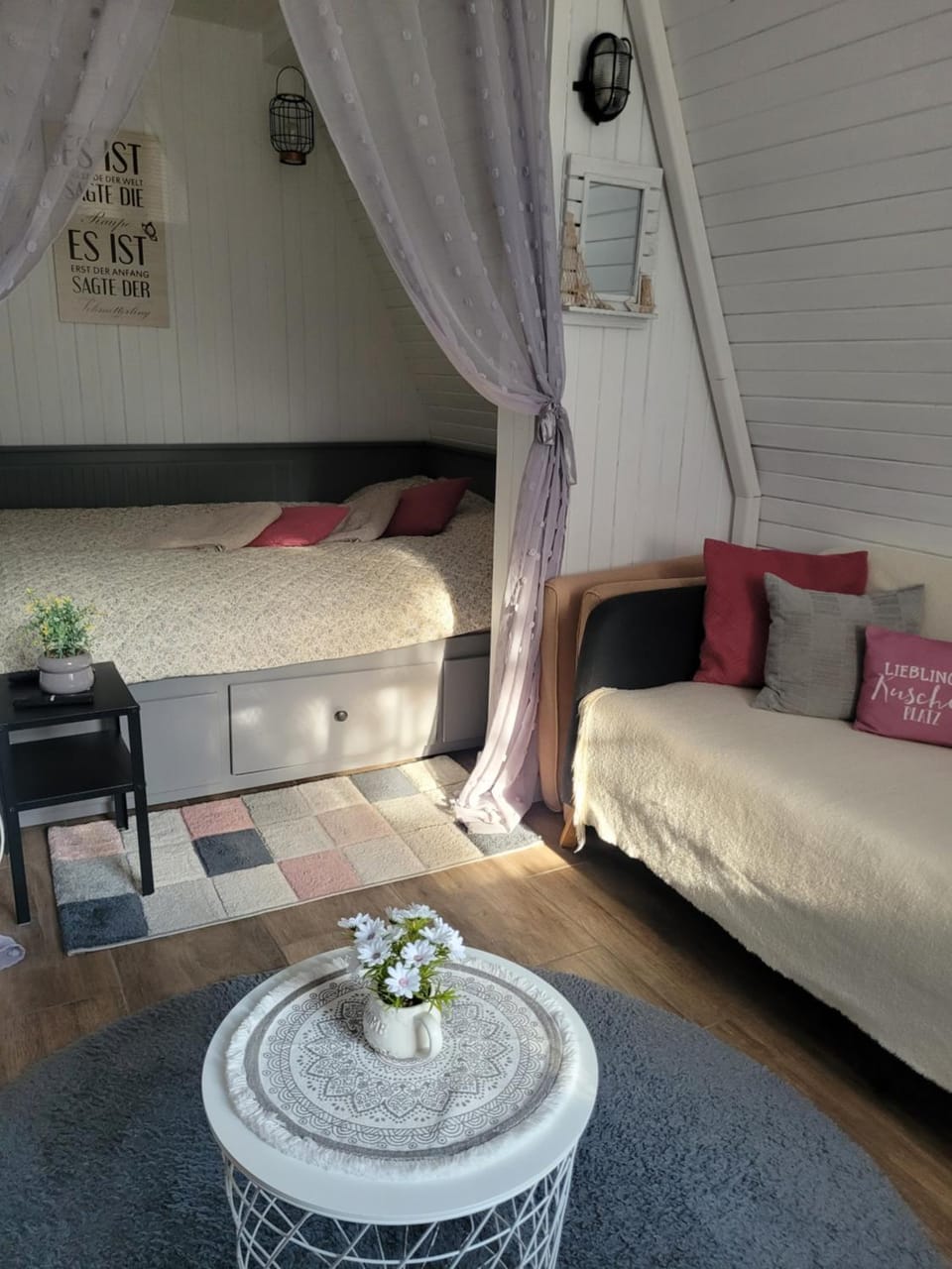 ApróLak - Erdőhöz közeli alpesi faház, pároknak és családoknak Chalet in Hungary