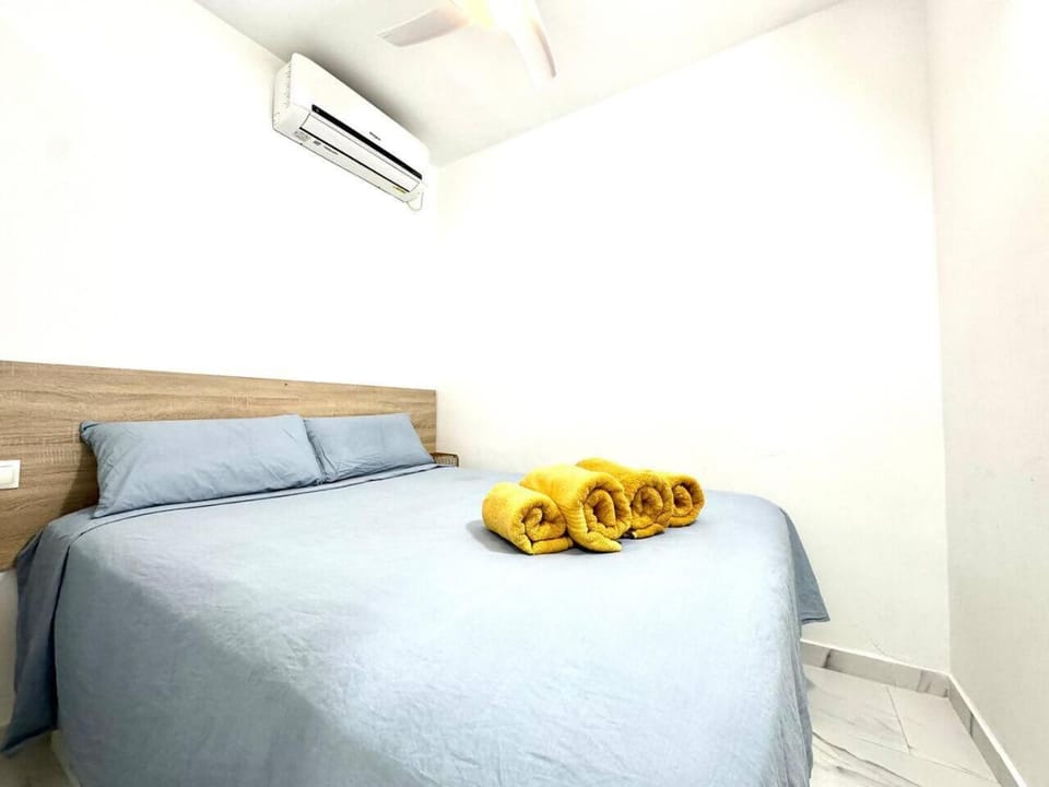 Loft 1 Dorm Torremolinos WiFi Centro Urbano Plaza Apartment in Torremolinos