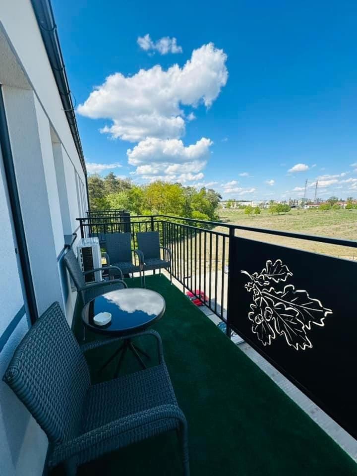 Apartamenty Dębowa 27 Apartment in Lower Silesian Voivodeship