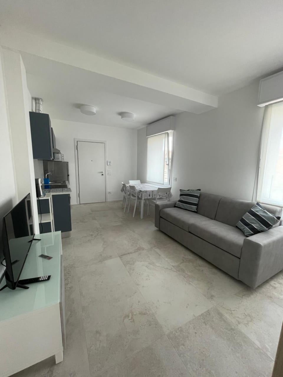 Communal lounge/ TV room, Living room
