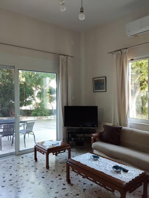 Green Garden appartment with mountain view, Vitala House in Euboea