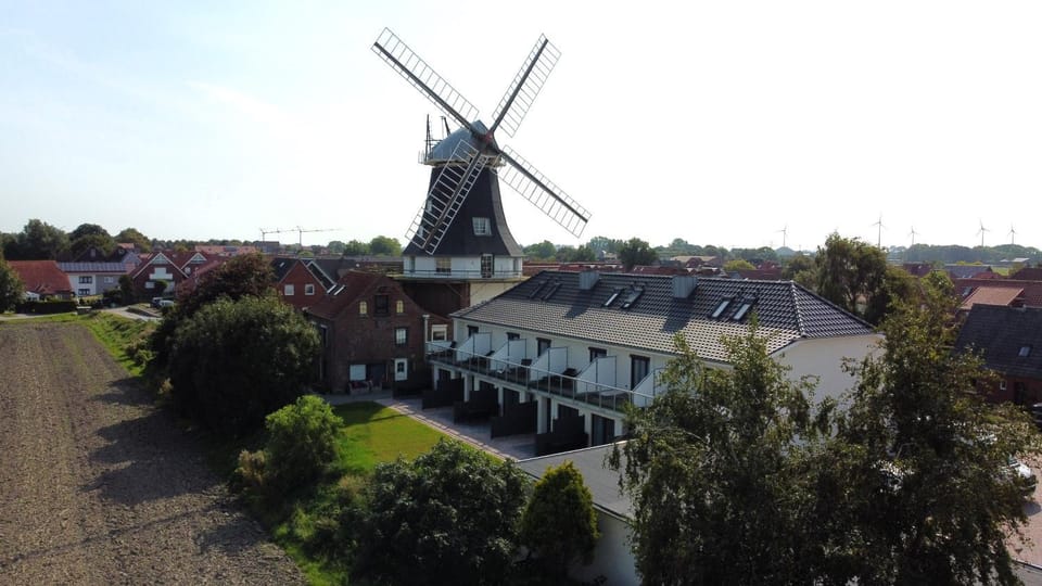 Property building, Bird's eye view, Landmark view