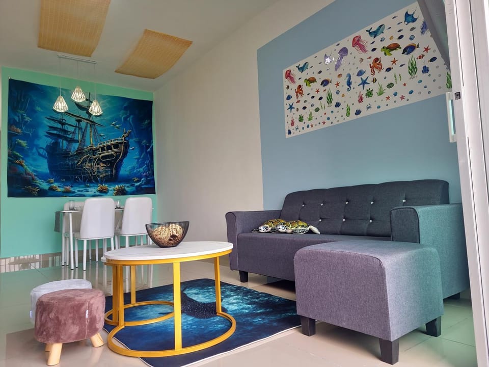 Living room, Seating area, Dining area