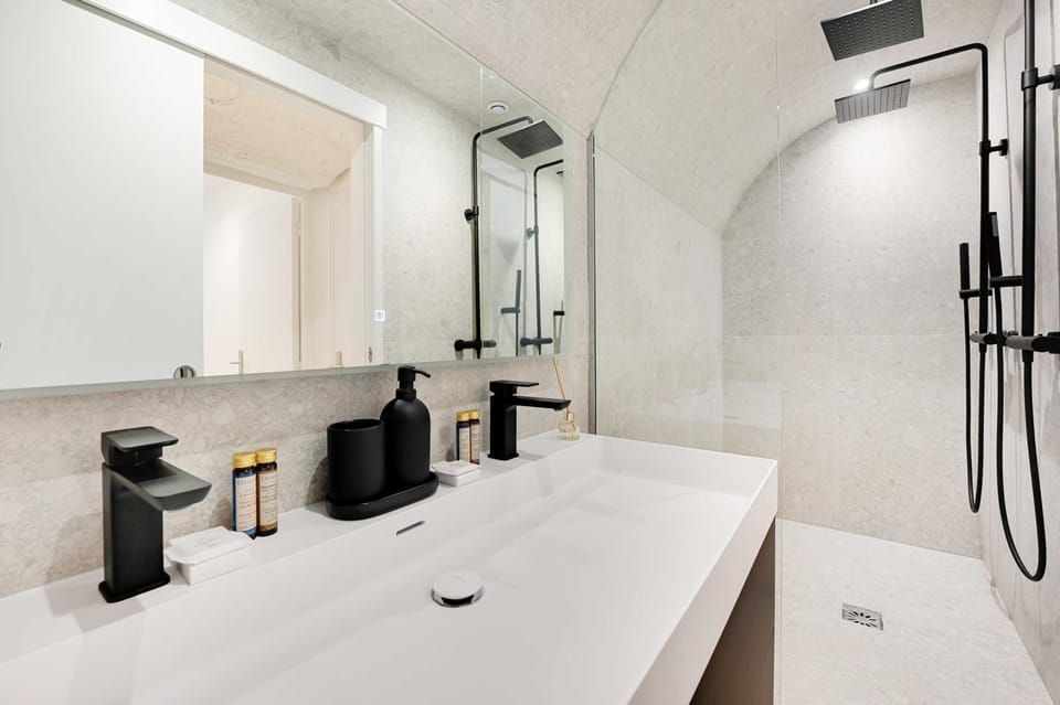 Shower, Bathroom