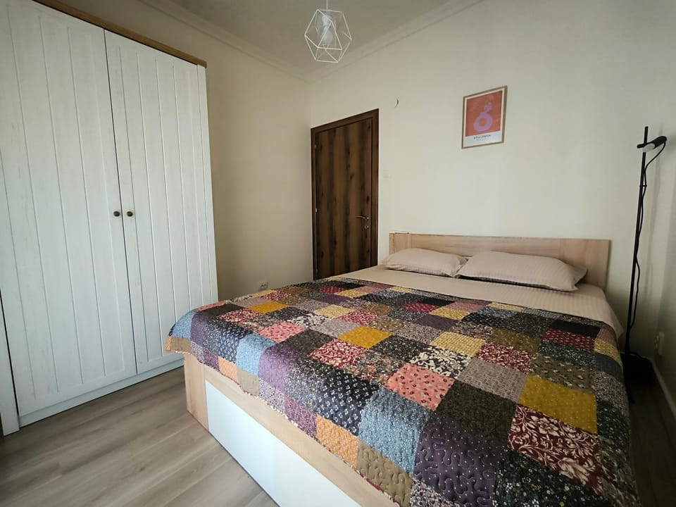 Port View, Veranda, 80 sqm, Spacious place for 6 Apartment in Thessaloniki