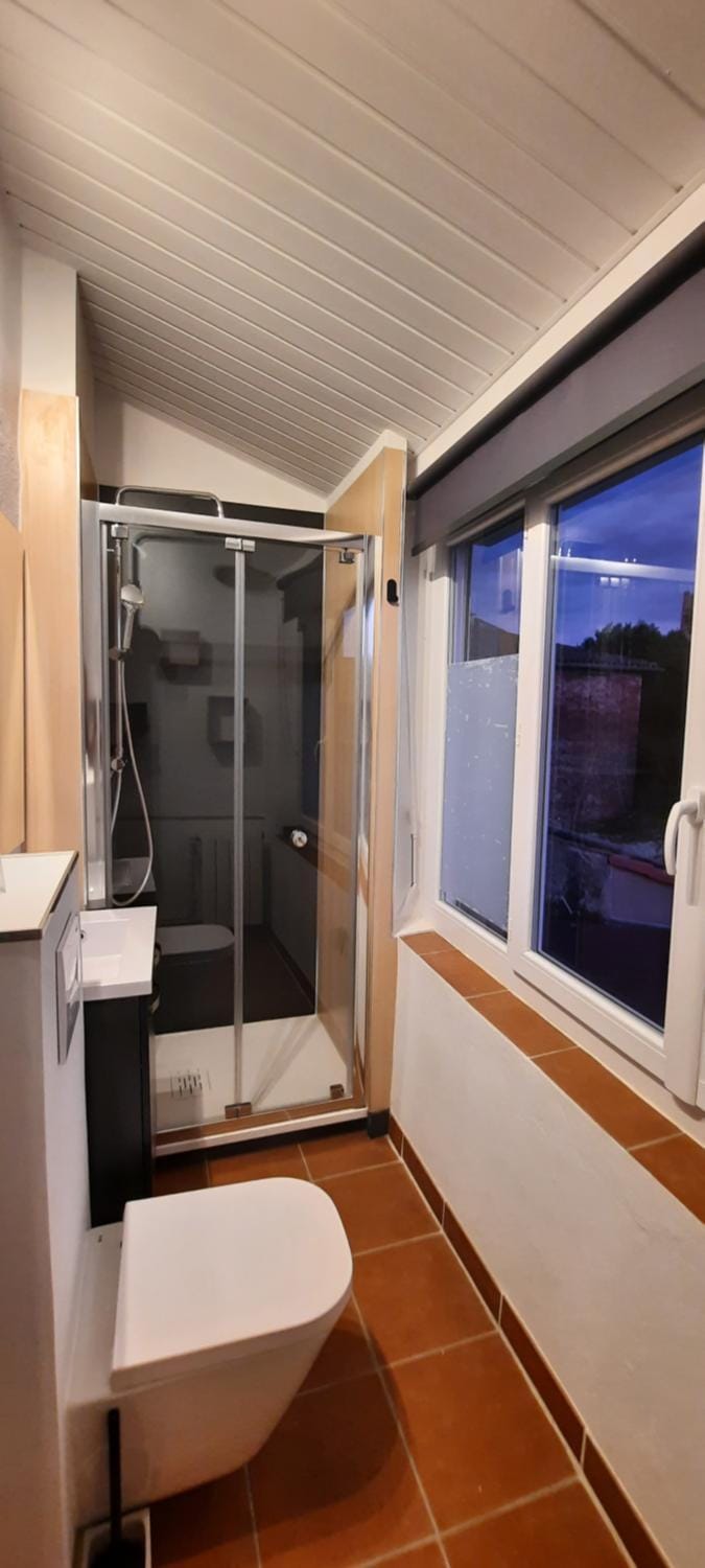 Shower, Toilet, Bathroom