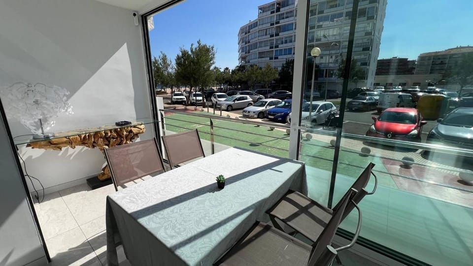 Off site, Balcony/Terrace