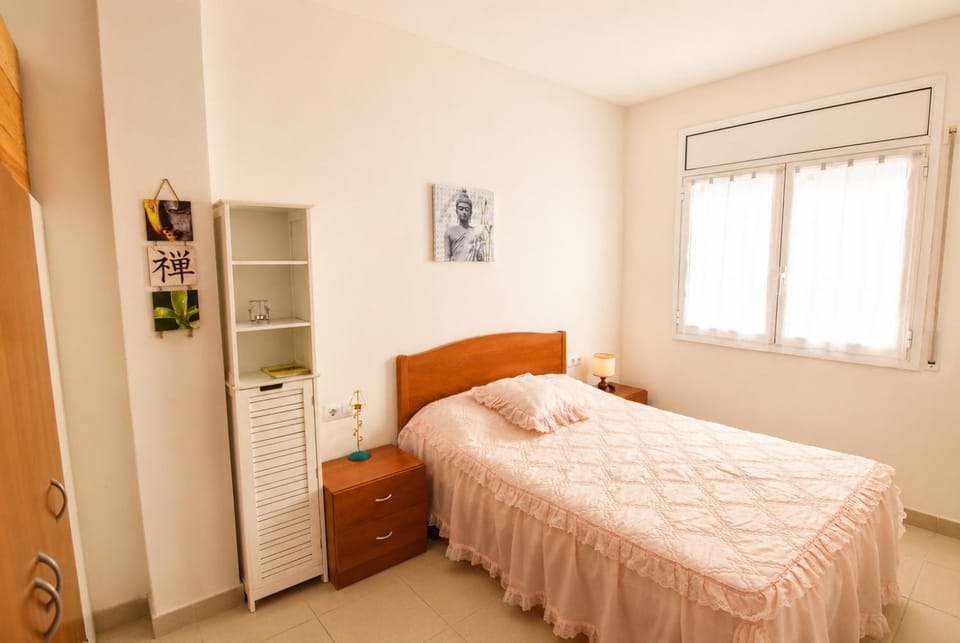 224-Apartamento con vistas a canal y piscina Apartment in Alt Empordà