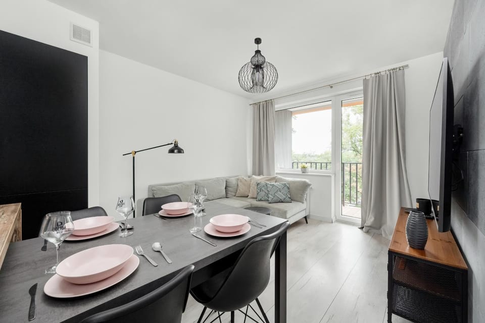 Coffee/tea facilities, Living room, Seating area, Dining area