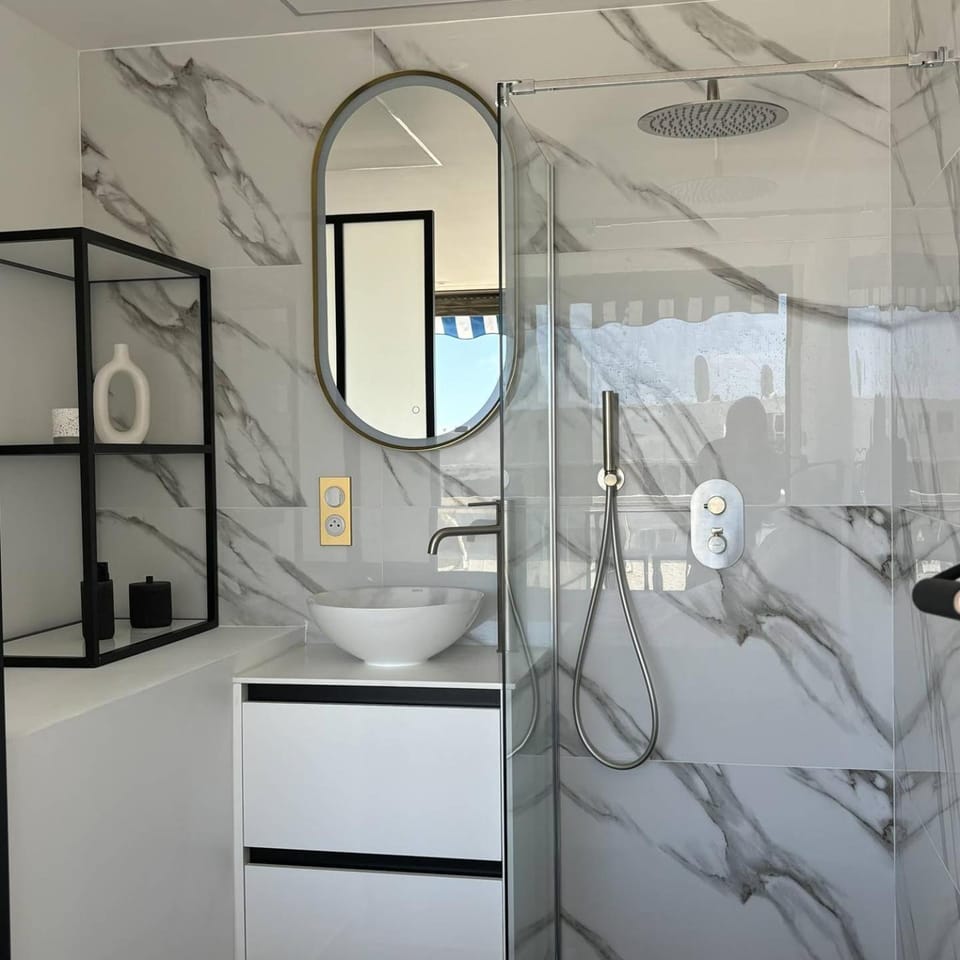 Shower, Bathroom