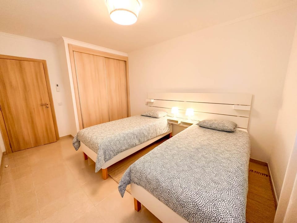 Bed, Bedroom, wardrobe, air conditioner