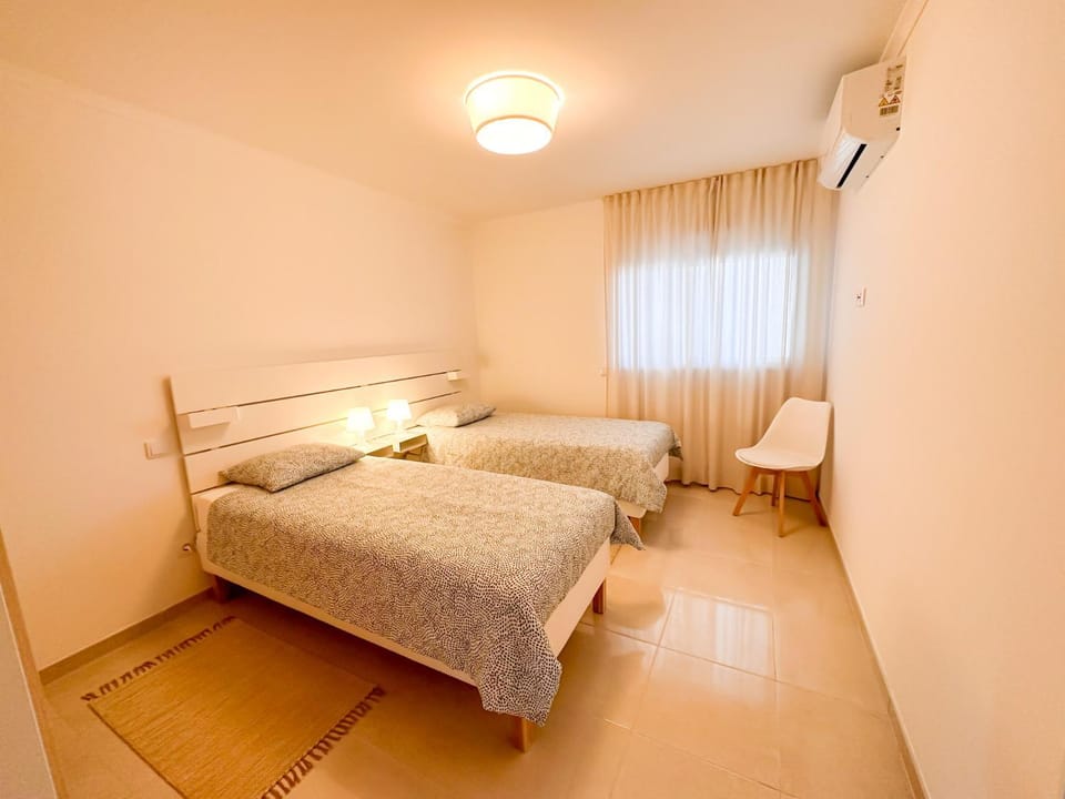 Bed, Bedroom, air conditioner