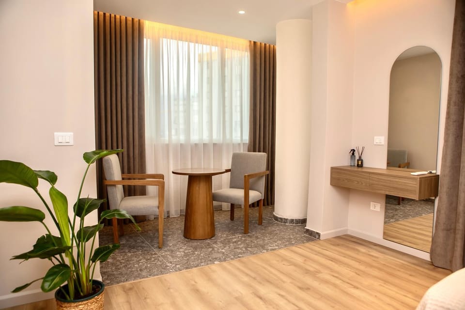 Seating area, Bedroom