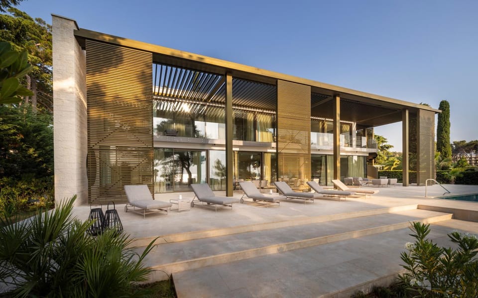 Balcony/Terrace, sunbed