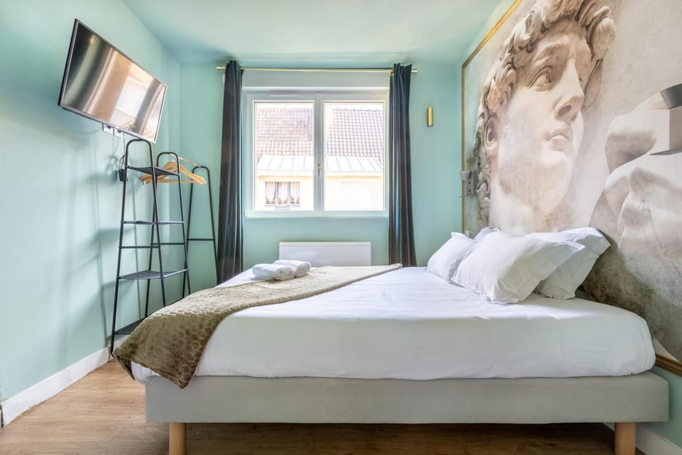 Bed, Bedroom, wardrobe
