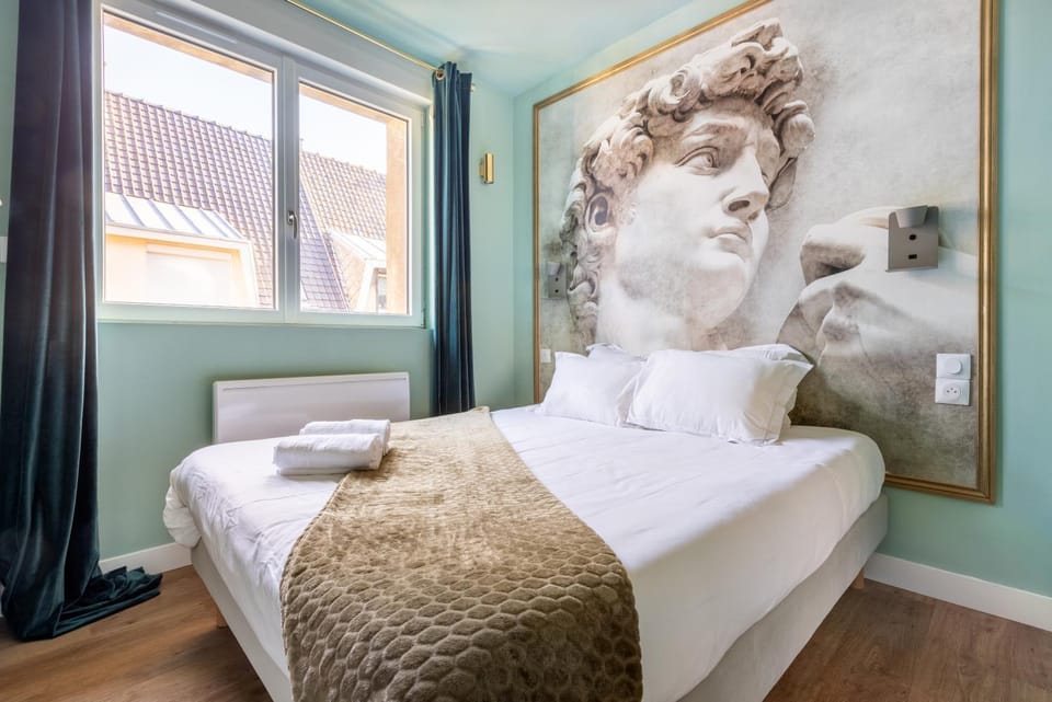Bed, Bedroom