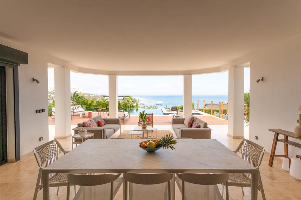Patio, View (from property/room), Living room, Dining area, Sea view
