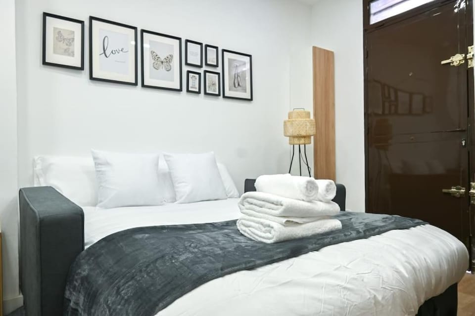 Encantador apartamento TEMPORAL de un dormitorio GHE130 Apartment in Madrid