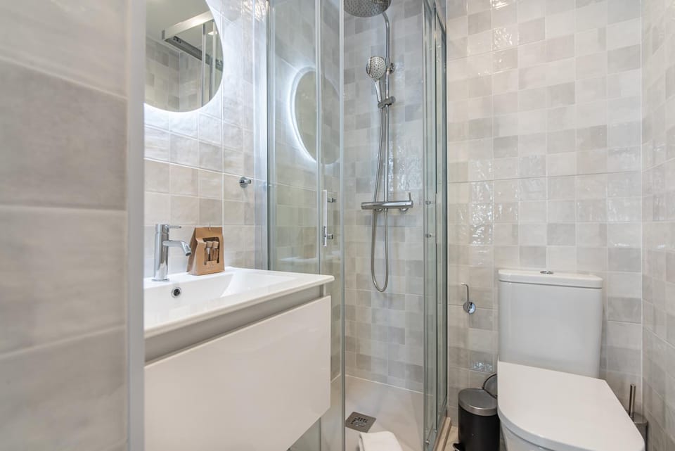 Shower, Toilet, Bathroom