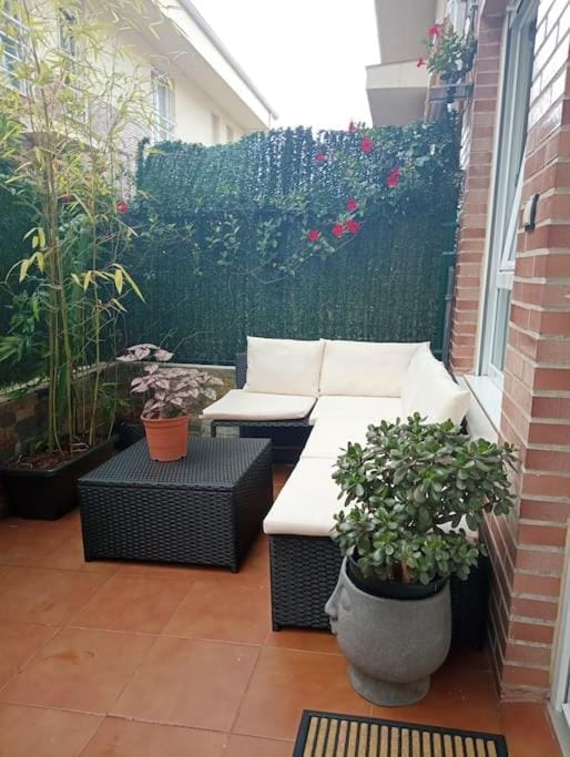 R2R - Moderno Adosado 2 hab - C23A01 House in Cantabria