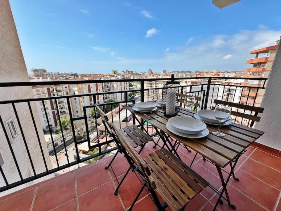 Luminoso y magnífico apartamento de playa Apartment in Fuengirola