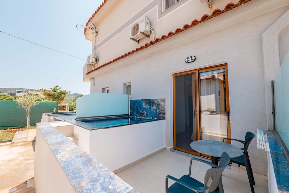 Day, View (from property/room), Balcony/Terrace, Dining area