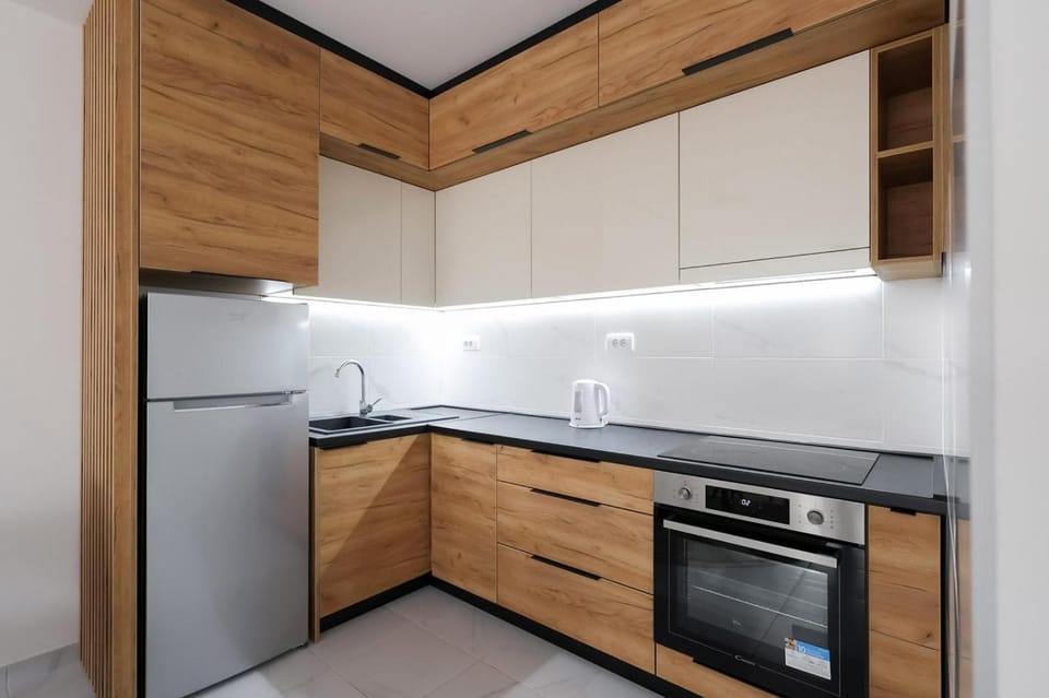 Kitchen or kitchenette, oven, stove