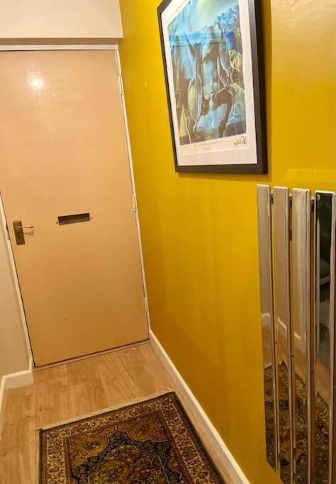 Elegant Flat in Oxford Center with Parking Apartment in Oxford
