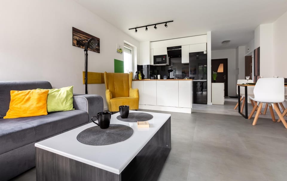 Communal lounge/ TV room, TV and multimedia, Kitchen or kitchenette, Living room, Seating area, Evening entertainment, oven