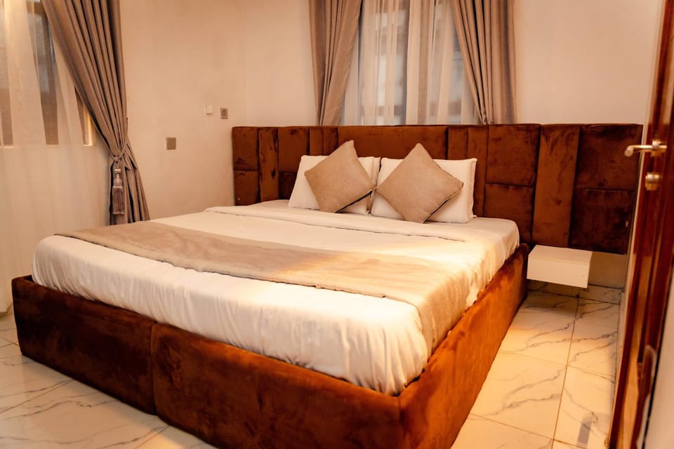1-Bed Flat - Lekki Phase 1 - Pool - Spa - Balcony House in Lagos, Nigeria