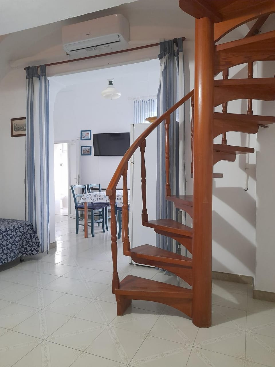 Bedroom, air conditioner