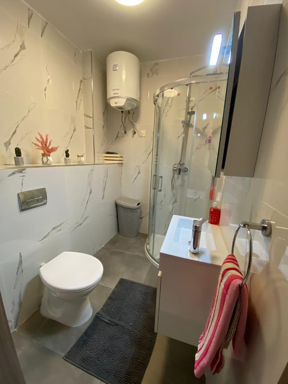 R2 Double Room Msida, in share flat Vacation rental in Malta