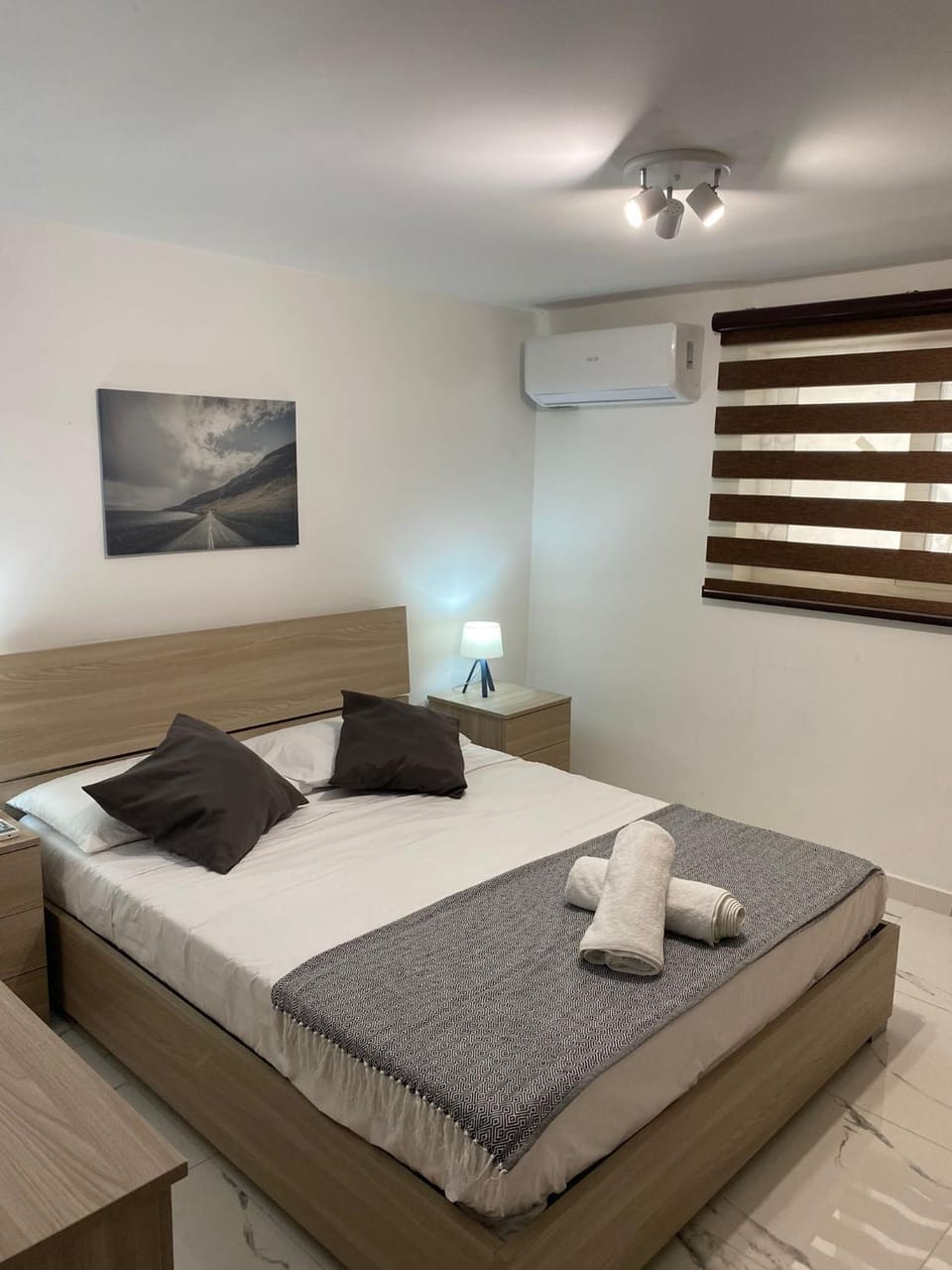 R2 Double Room Msida, in share flat Vacation rental in Malta