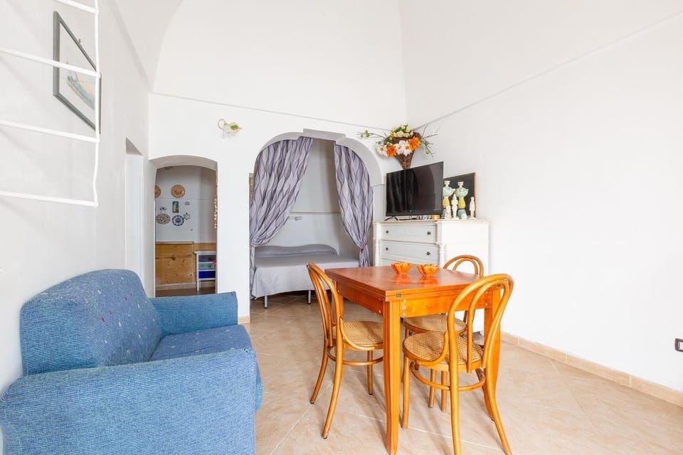 Living room, Dining area, Bedroom