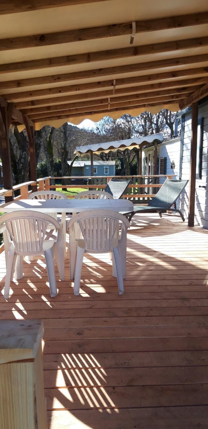 SUN Camping Campground/ 
RV Resort in Vallon-Pont-d'Arc