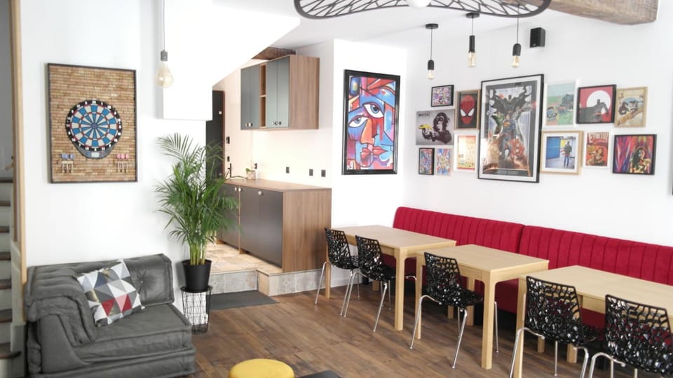Communal lounge/ TV room
