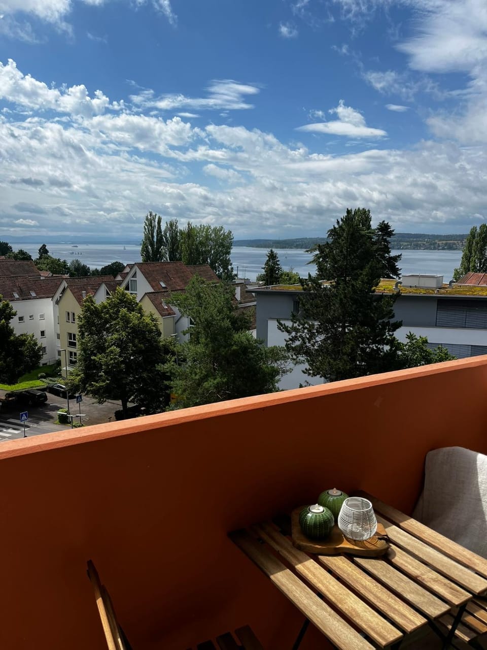 Property building, Day, Natural landscape, View (from property/room), Balcony/Terrace, Dining area, Lake view