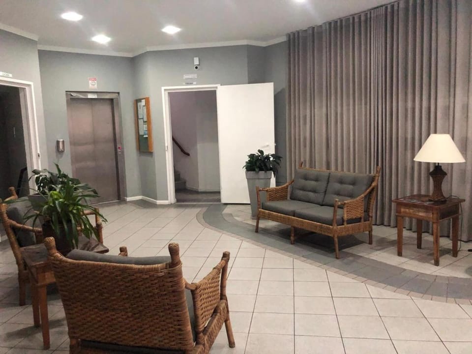 Lobby or reception, elevator
