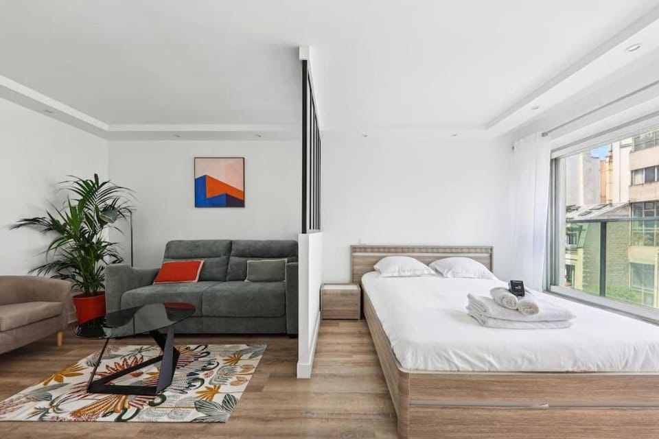 Appartement élégant et design Apartment in Paris
